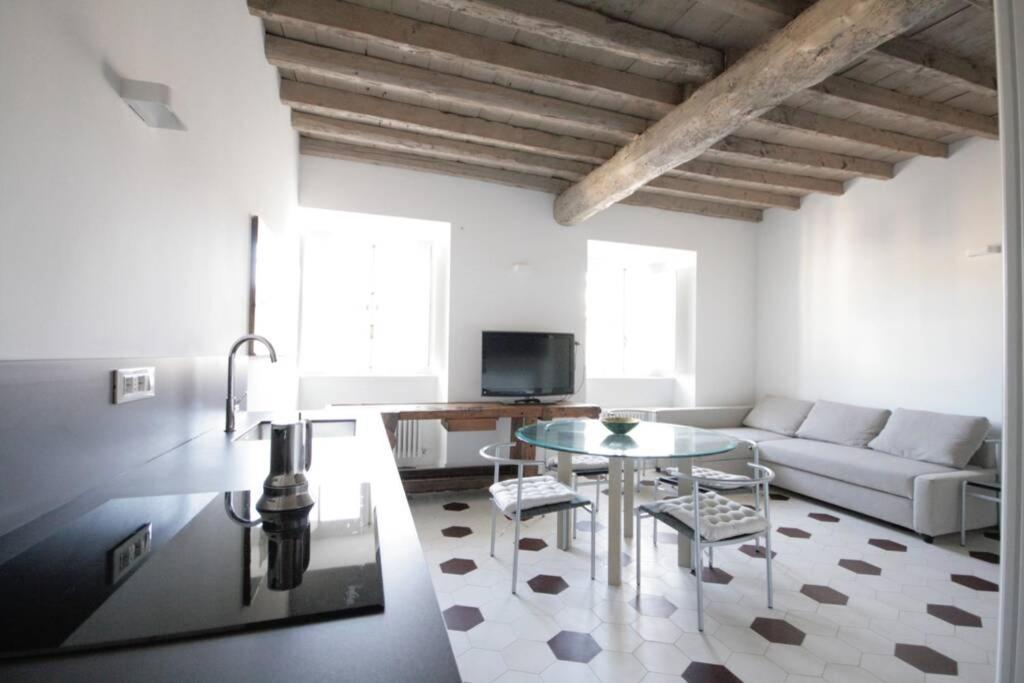 Charmant Maison In Centro Torino Esterno foto